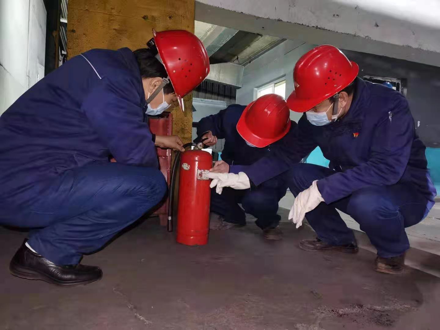 再出實招，筑牢安全防線