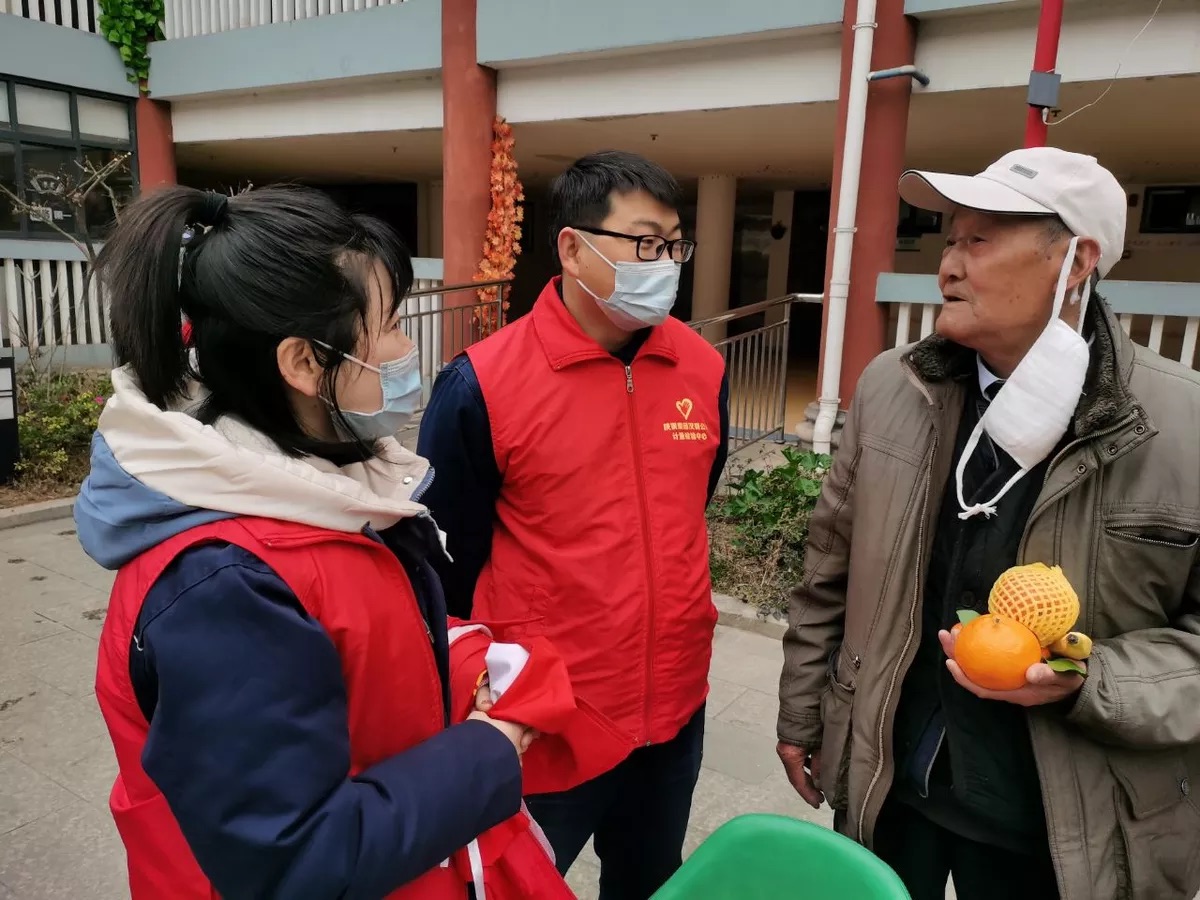 創(chuàng)青年文明  做檢驗(yàn)“尖兵”