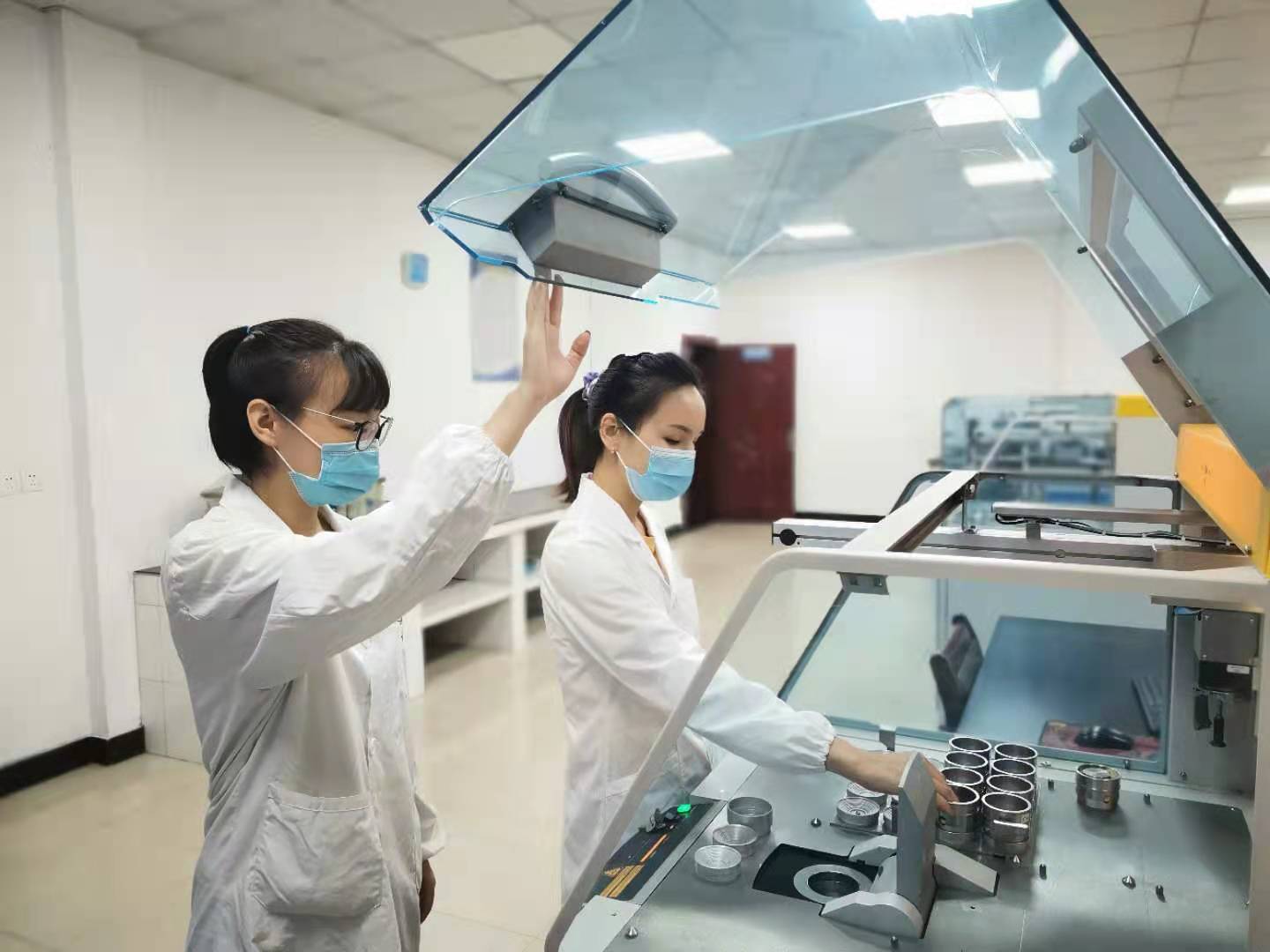 用服務(wù)贏得尊敬，以真情守護(hù)幸福