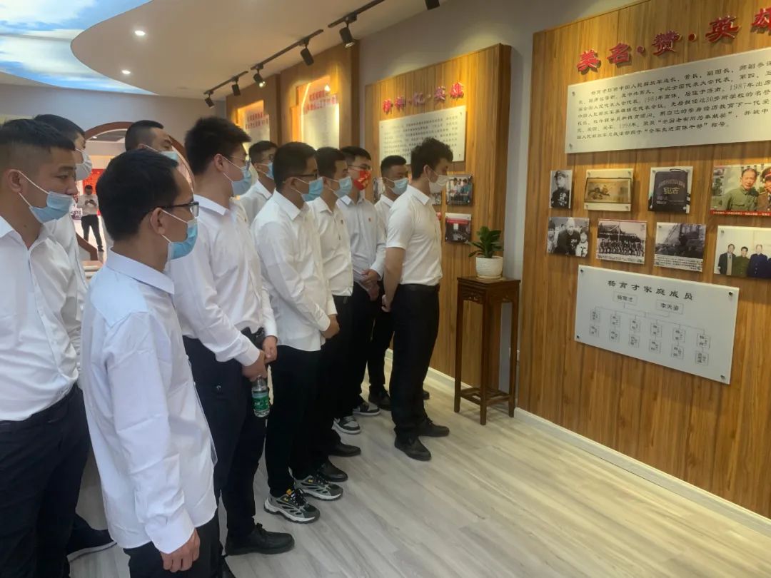 公司團(tuán)委組織開展“弘揚(yáng)紅色精神，爭(zhēng)做時(shí)代先鋒”主題團(tuán)日活動(dòng)