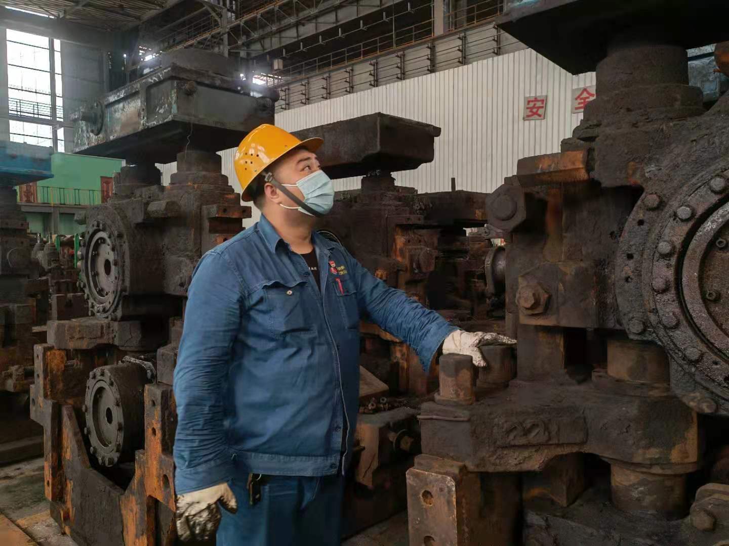 成長(zhǎng)在一面黨旗下的“安全尖兵”