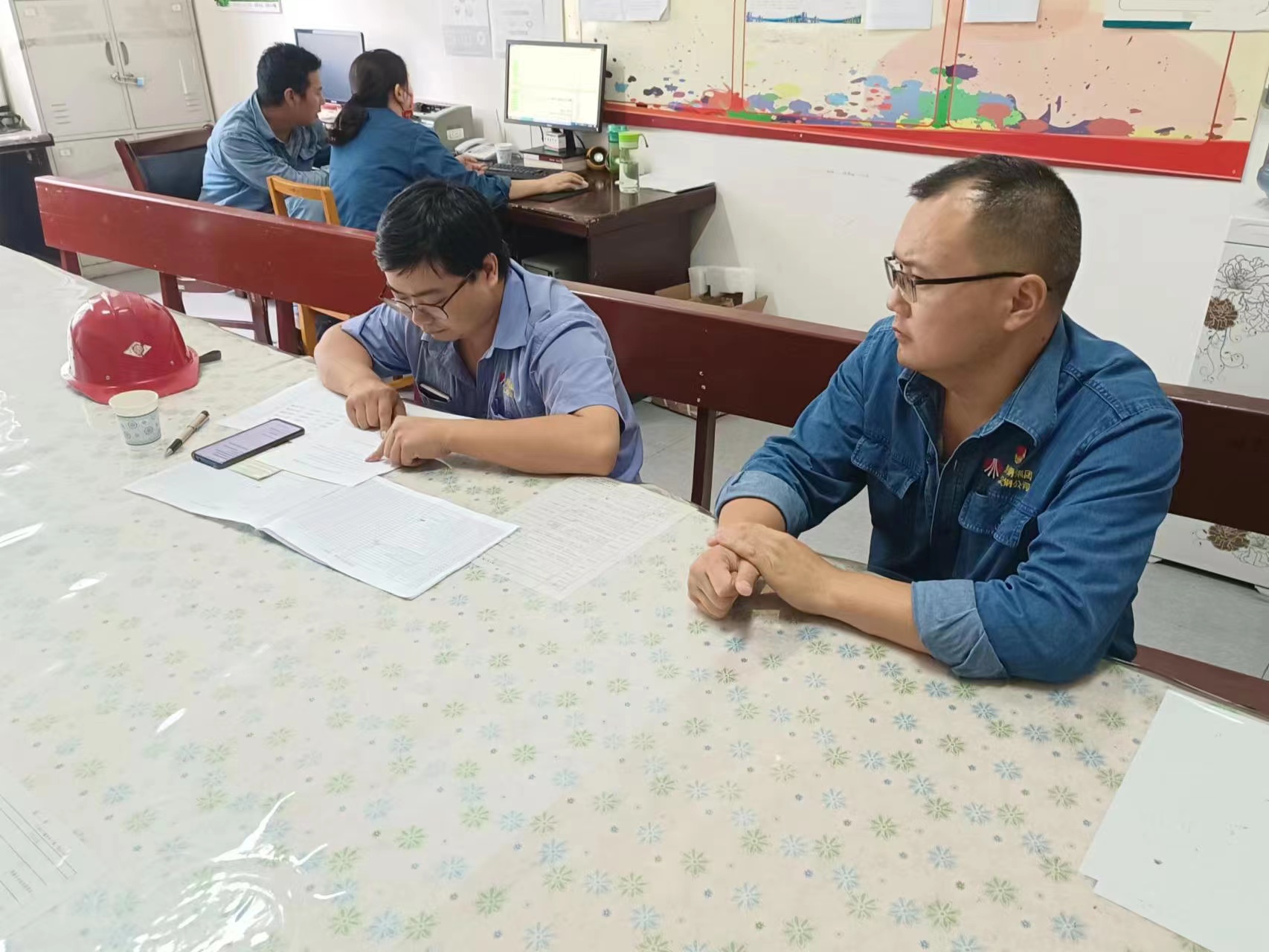 答好以案促改卷，拉起紀律“警戒線”