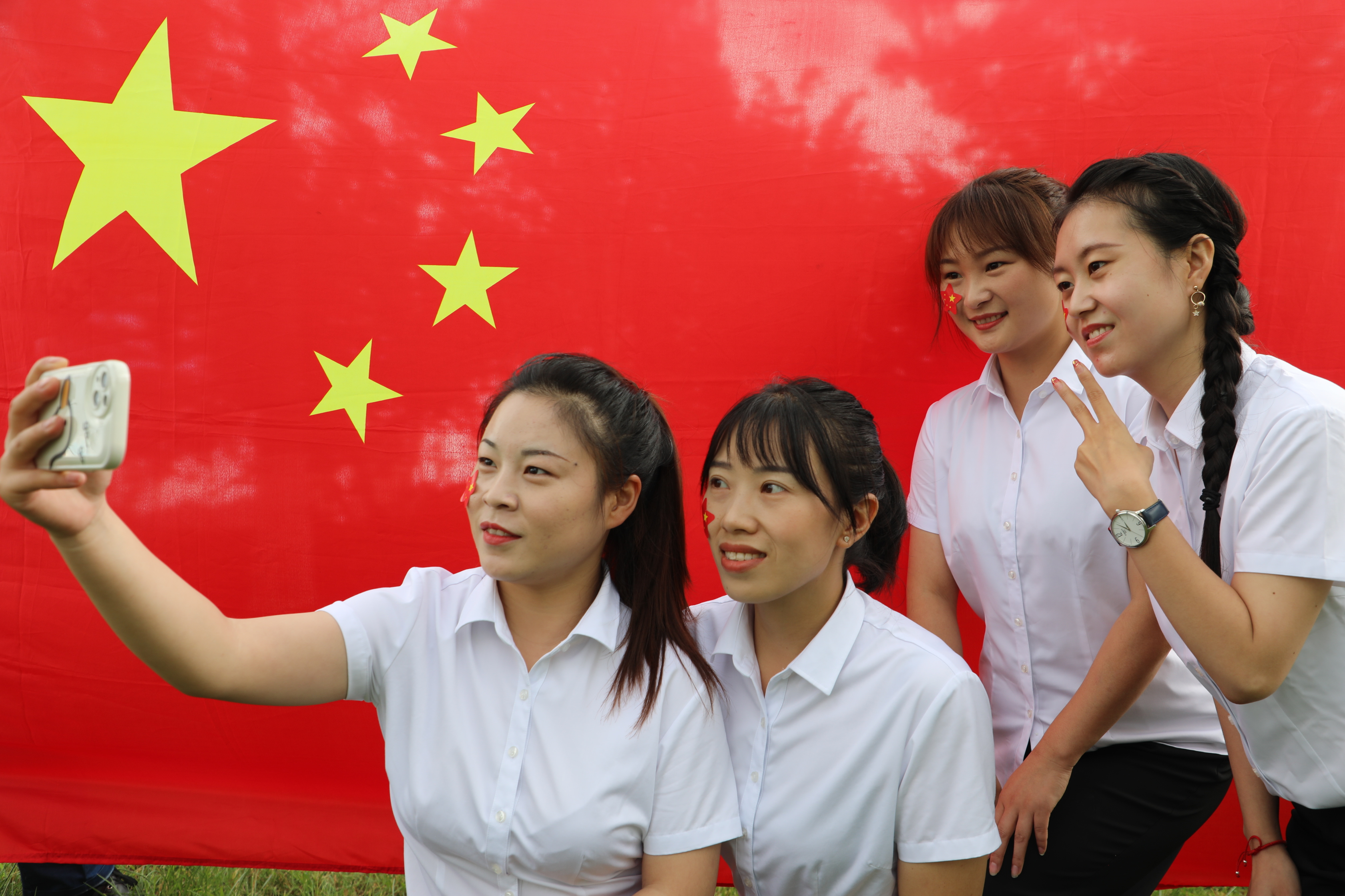 看到這抹“中國紅”，我們想說