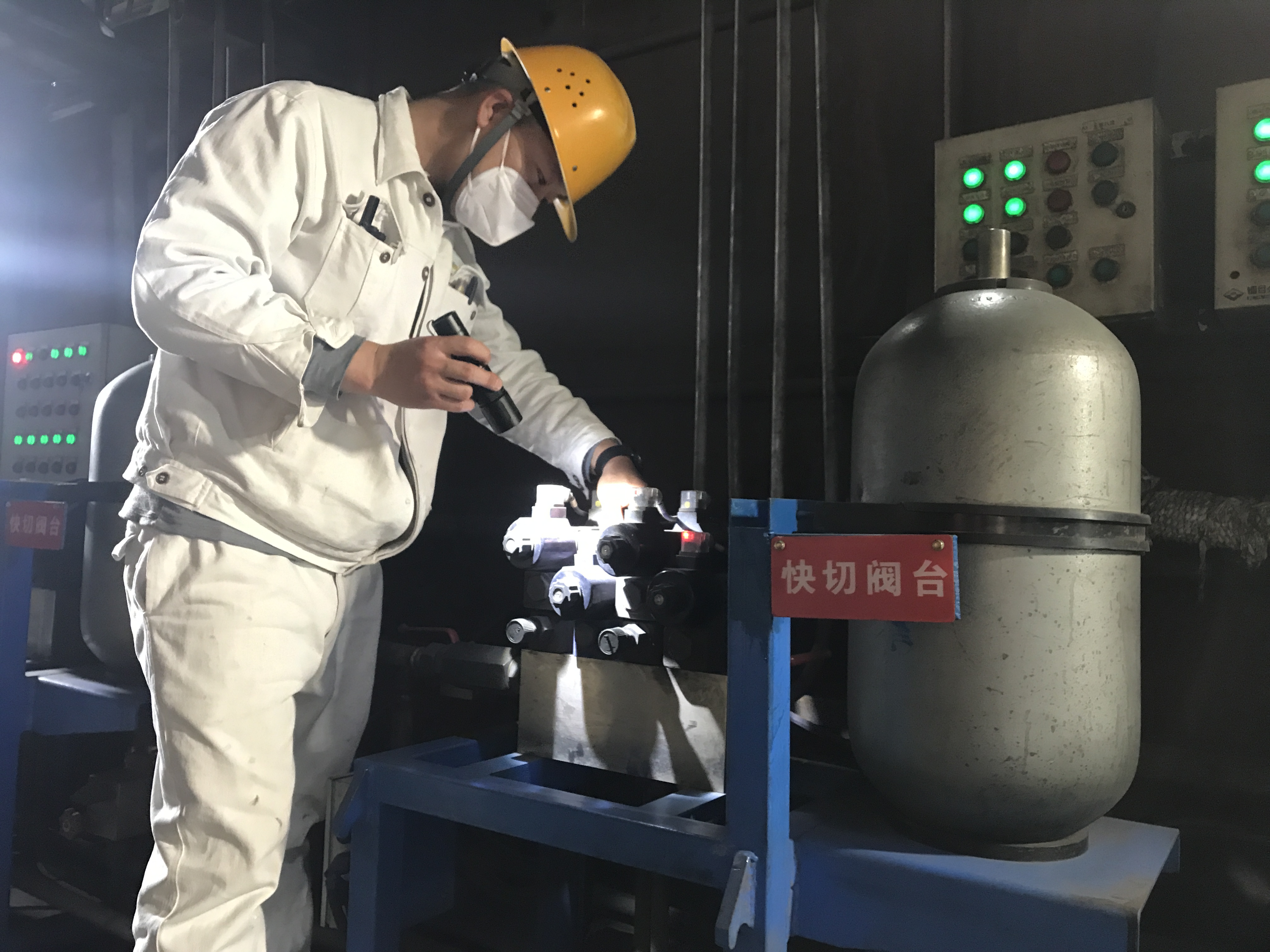 青春譜寫鋼鐵風(fēng)采，責(zé)任筑牢安全防線 --記“2022年漢中市青年安全生產(chǎn)示范崗”漢鋼公司煉鋼廠連鑄車間