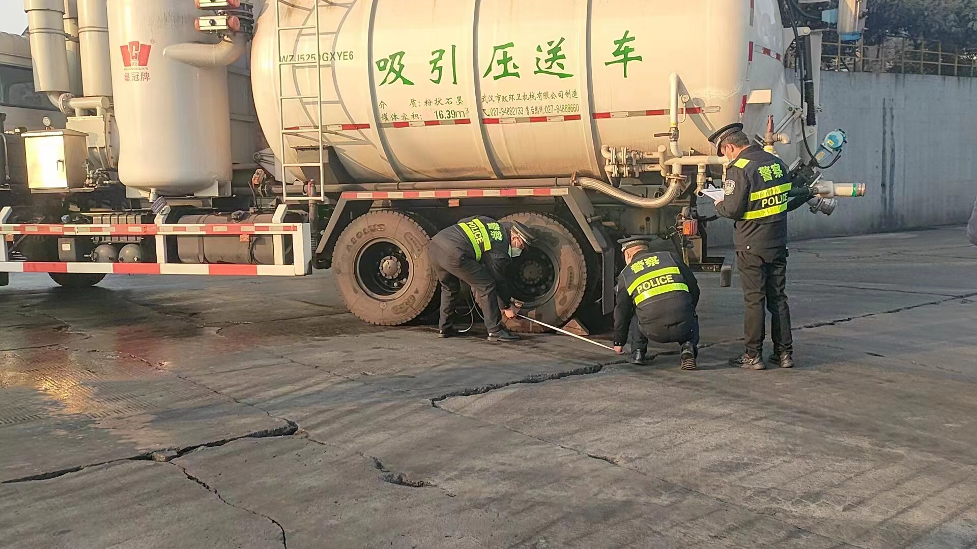 以練為戰(zhàn)礪尖兵！漢鋼公司開展車輛傷害事故應(yīng)急演練