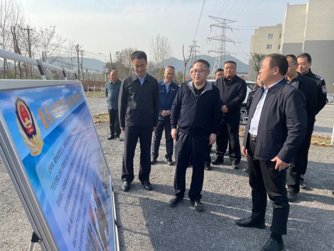 漢中市副市長(zhǎng)雷江聲一行到公司督導(dǎo)檢查全國(guó)“兩會(huì)”期間安全穩(wěn)定工作