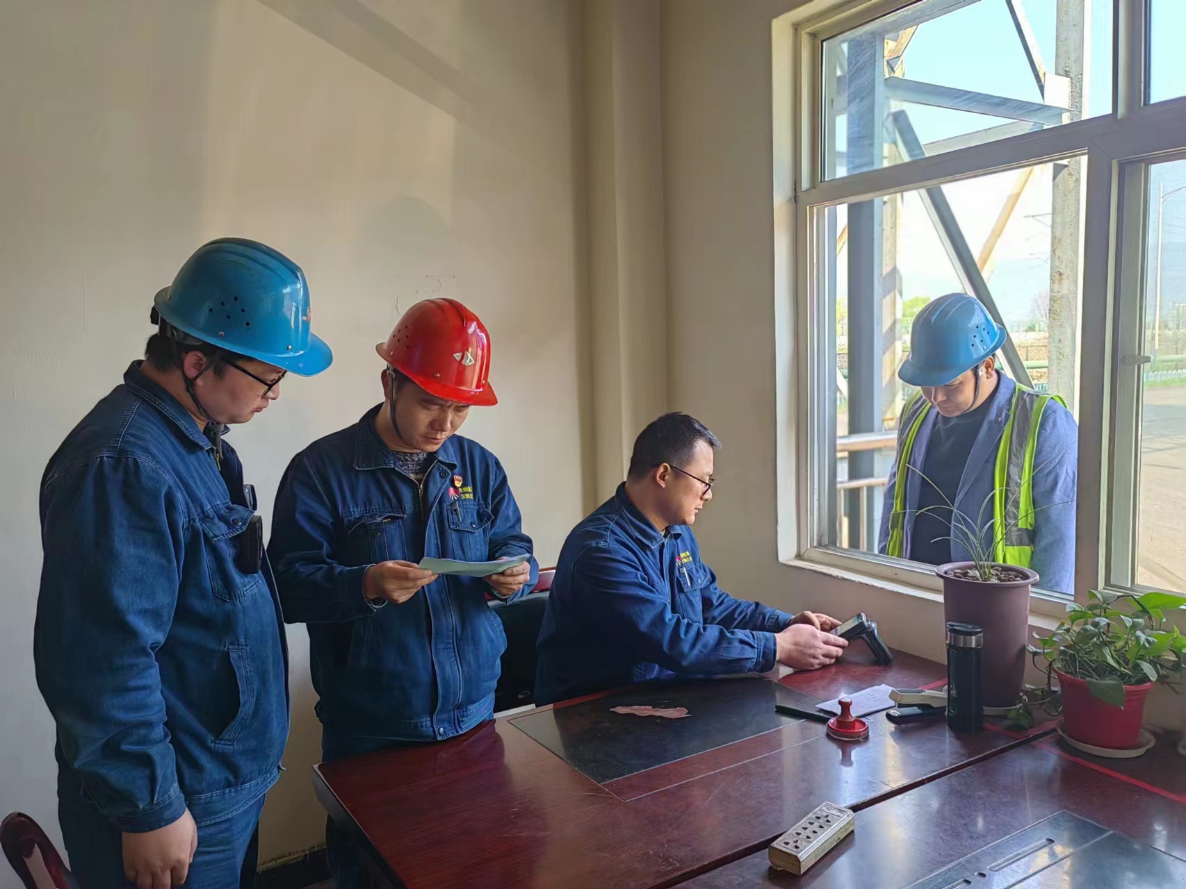 “三管齊下”，推進清廉黨支部建設(shè)