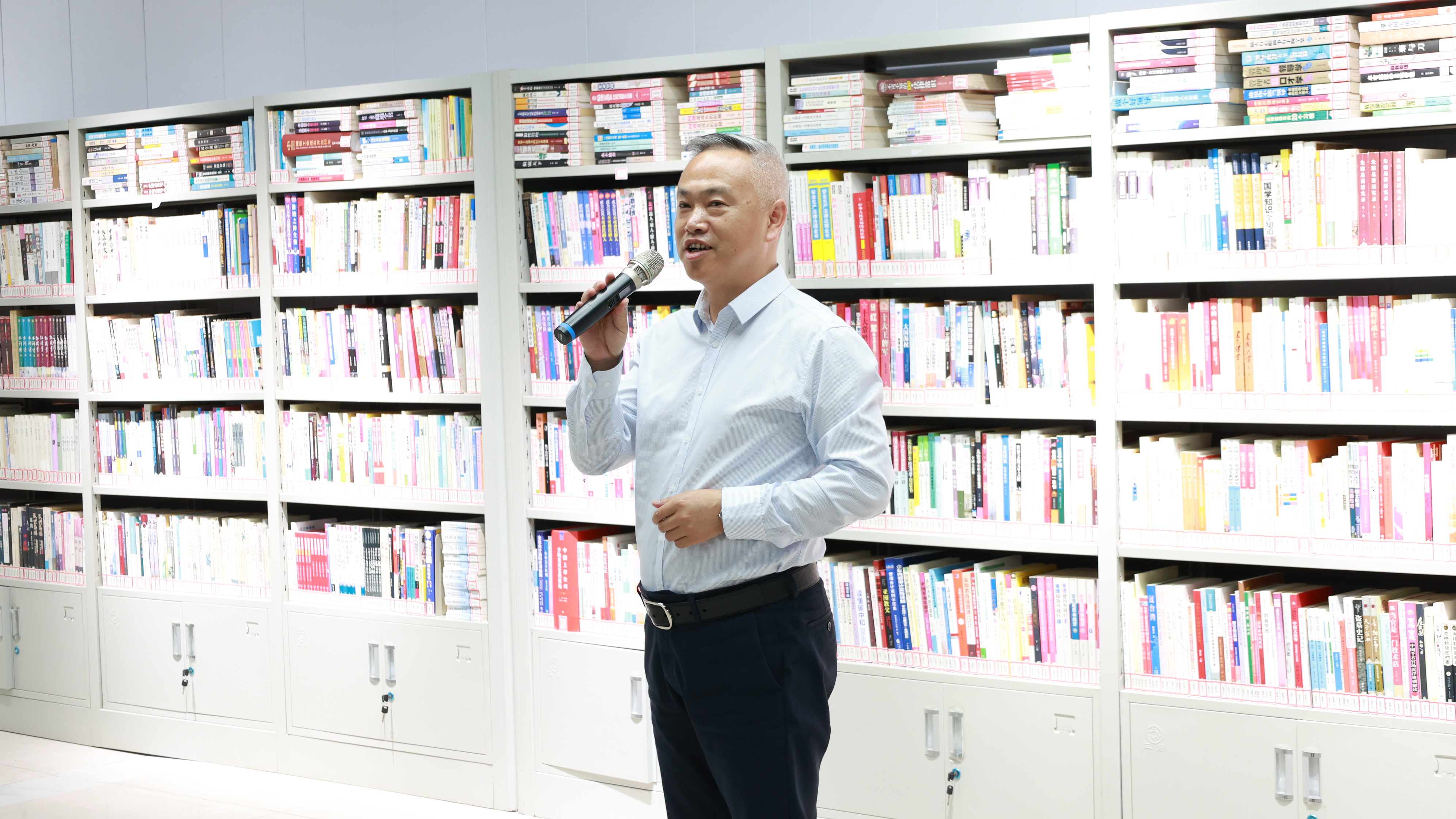 閱讀潤心田 書香滿漢鋼！漢鋼公司舉辦讀書沙龍活動
