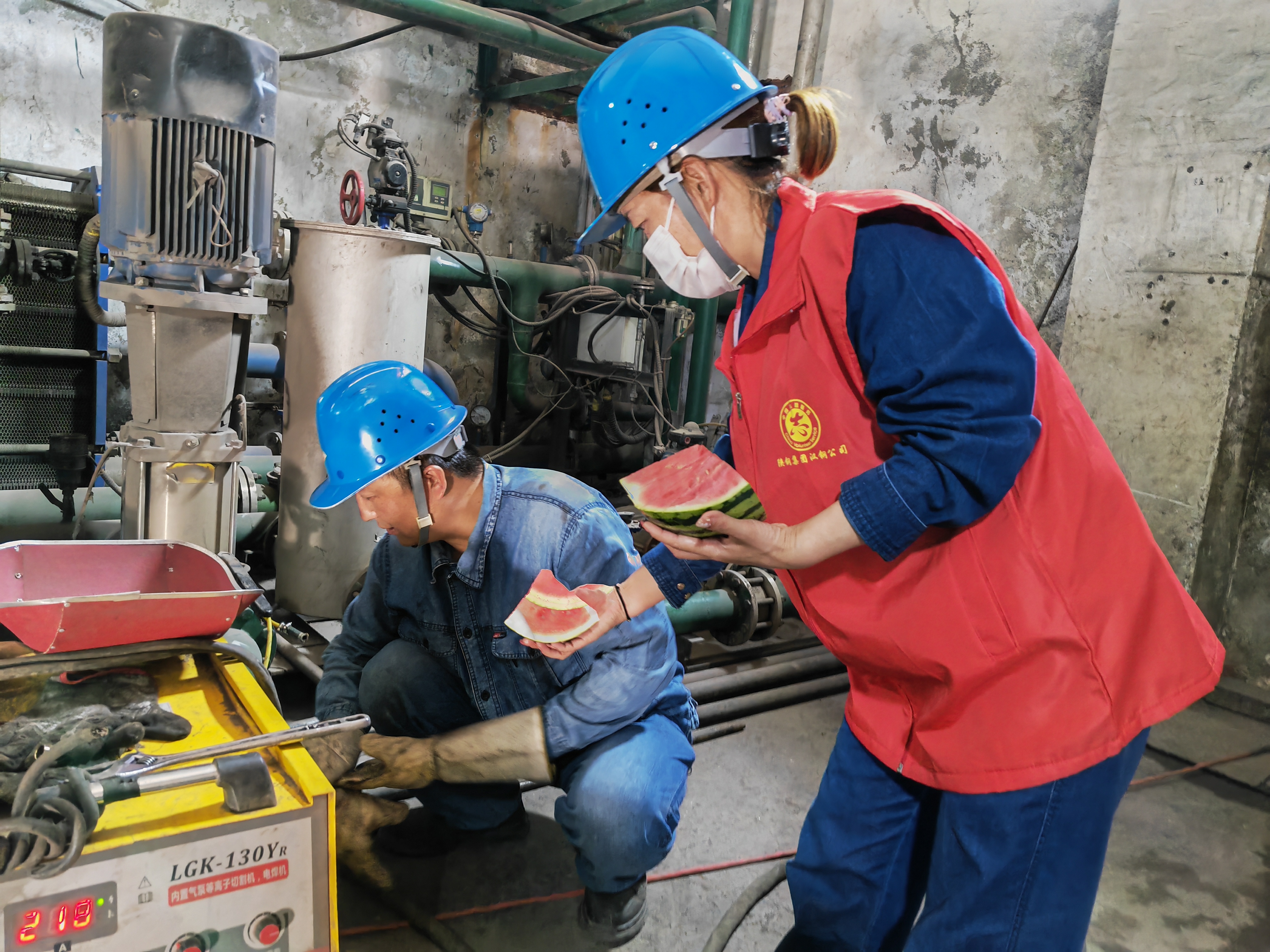 青春激揚砥礪行，奮楫揚帆啟新程 ——煉鋼廠團委榮獲陜鋼集團2021-2022年度“五四紅旗團委”稱號