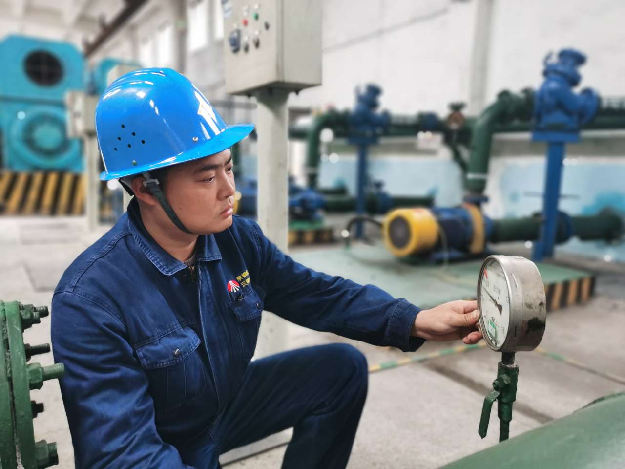 樸實無華  他是扎根鋼城一線的“清道夫”