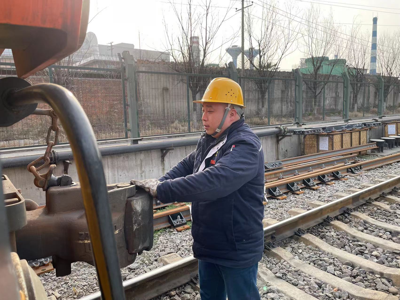 是他們，默默守護鋼城的“萬家燈火”