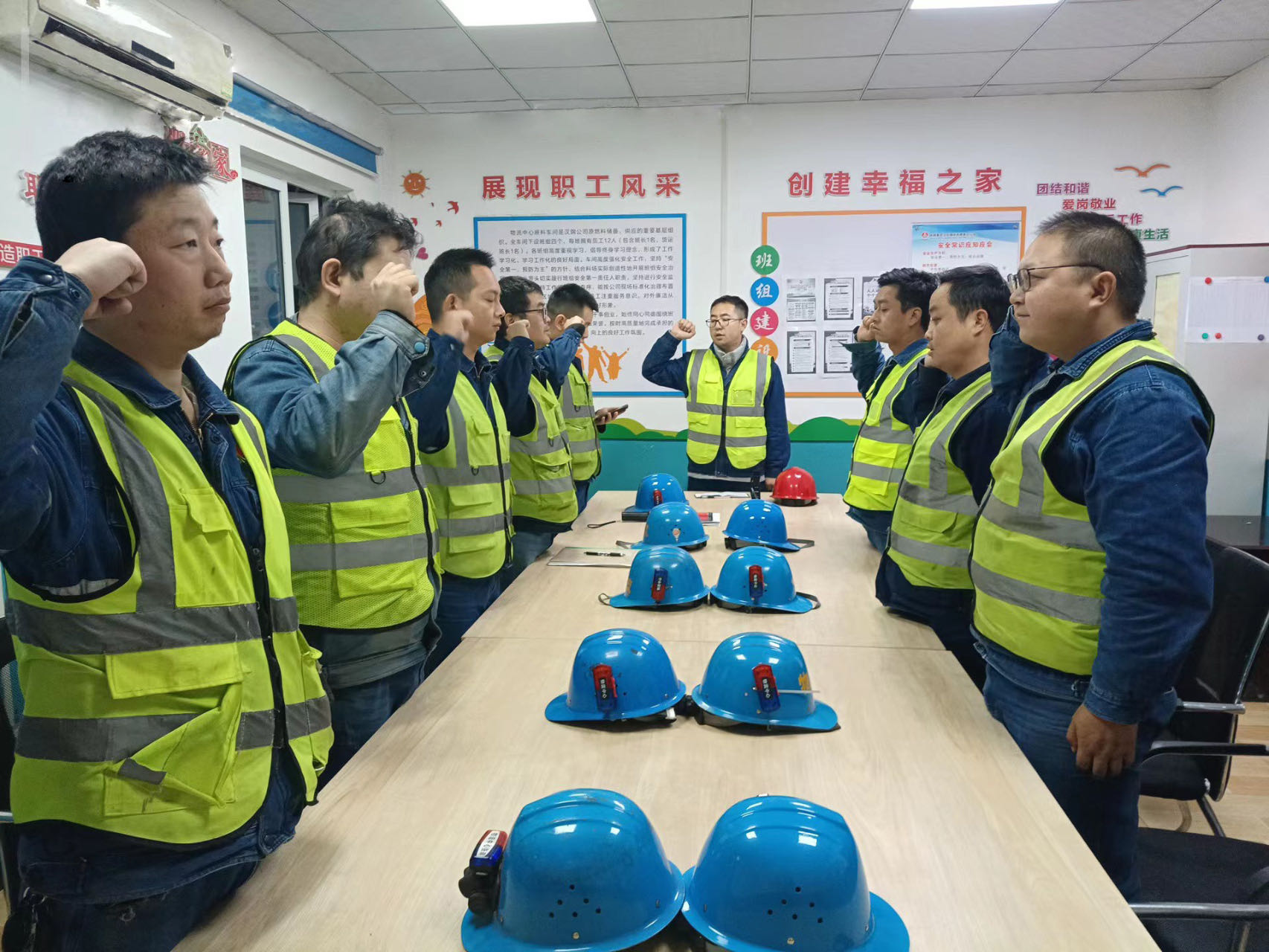 “護航、引路、擔責”漢鋼物流筑牢安全防線，守護企業(yè)命脈
