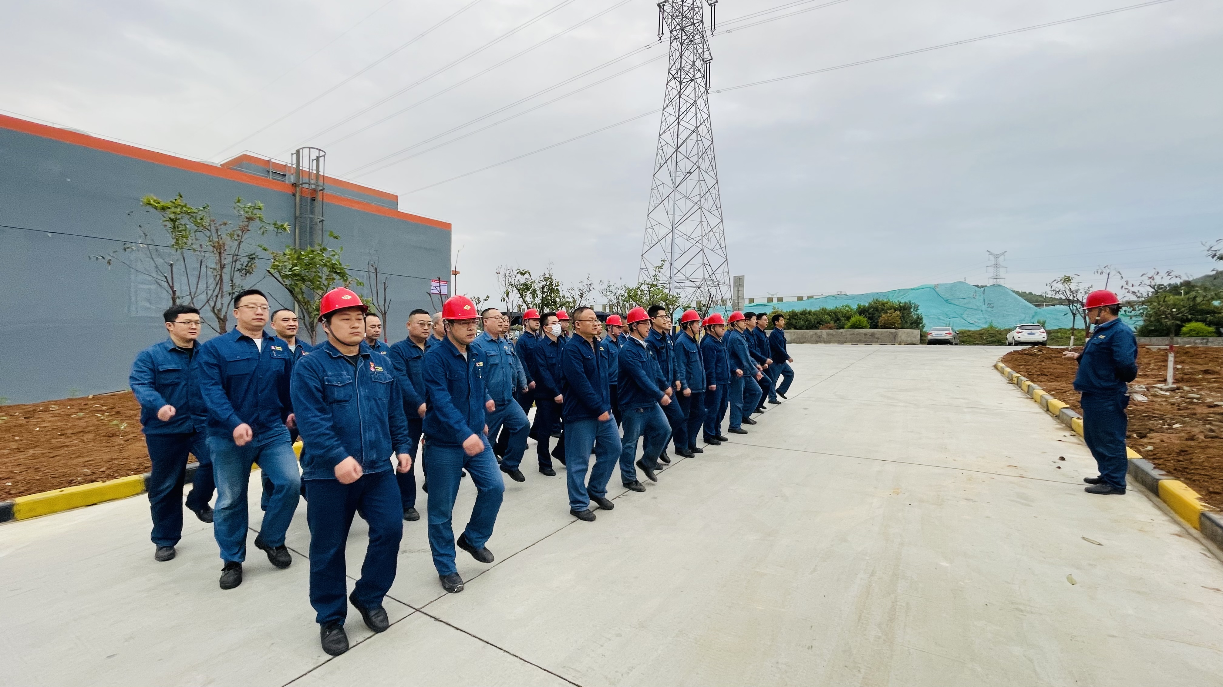 每天20分鐘！紀律與作風“雙重鍛造”軋鋼鐵軍