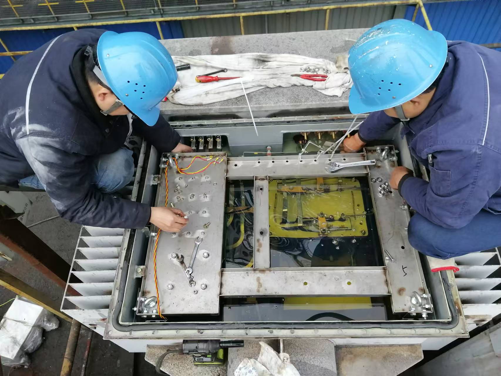 “黨建紅”賦能，打通設(shè)備檢修服務(wù)“最后一公里”