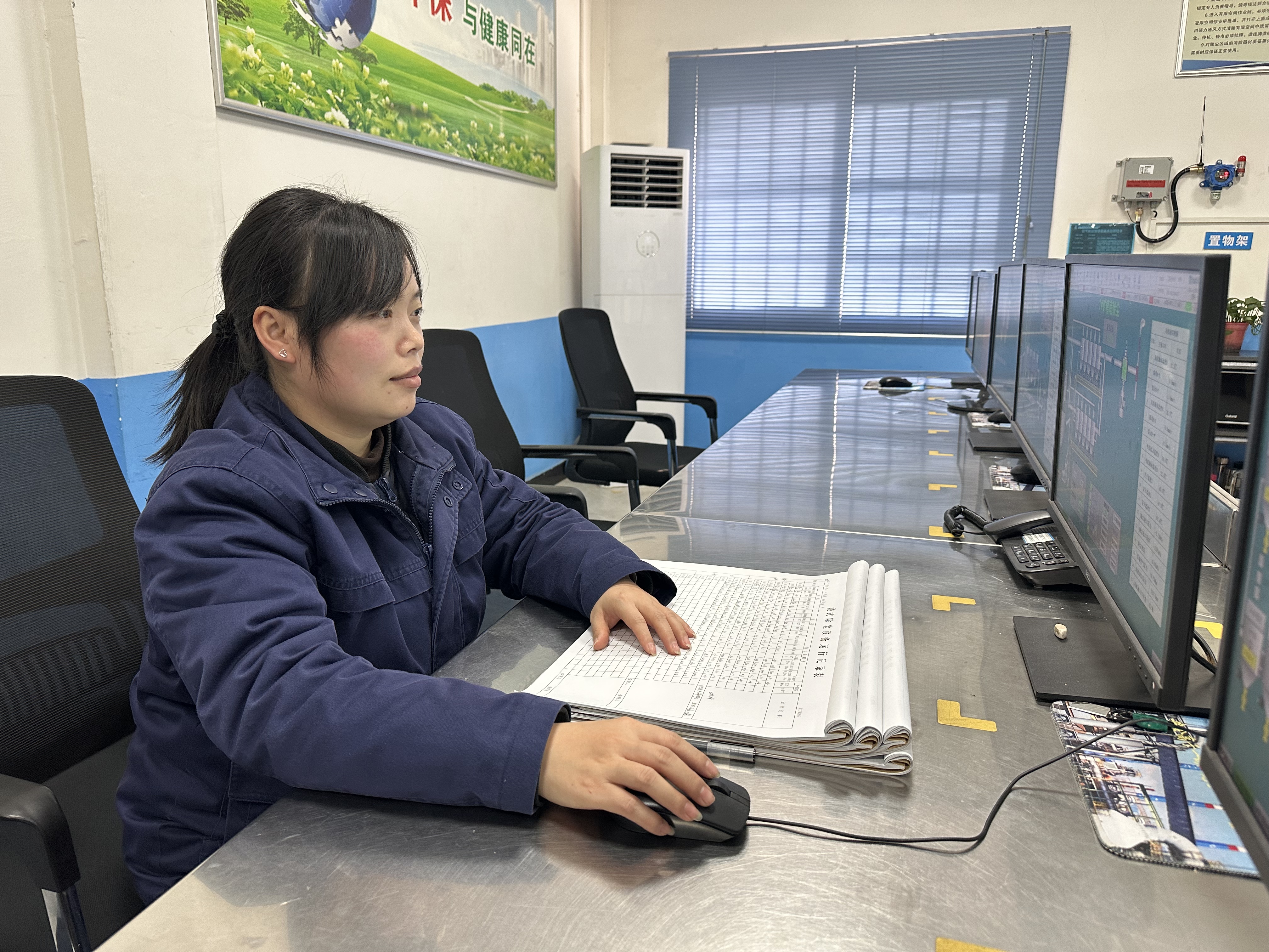 用“奮進(jìn)之筆”書寫實干答卷