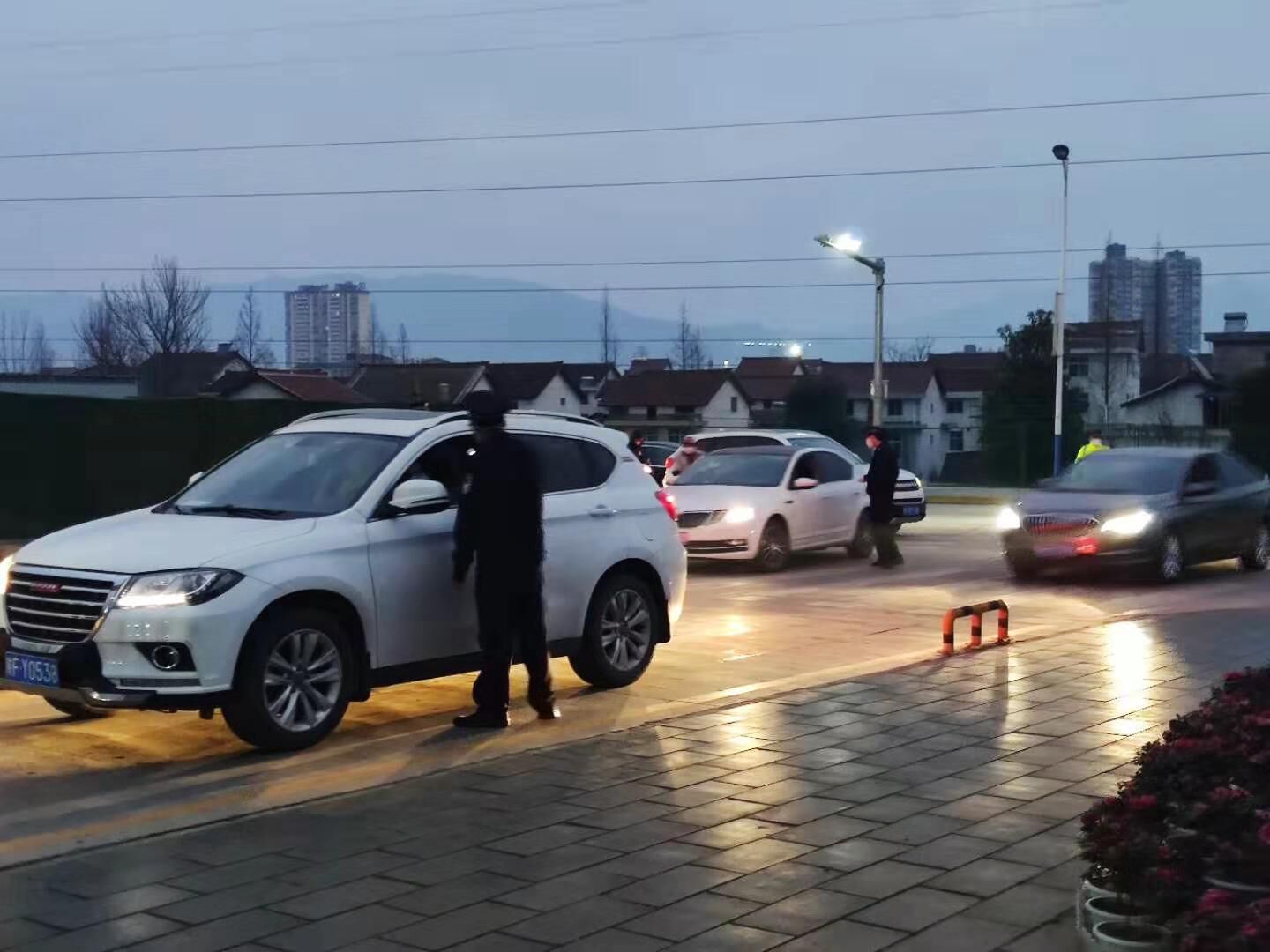 【鋼城文苑】致敬，疫情中最可愛的人