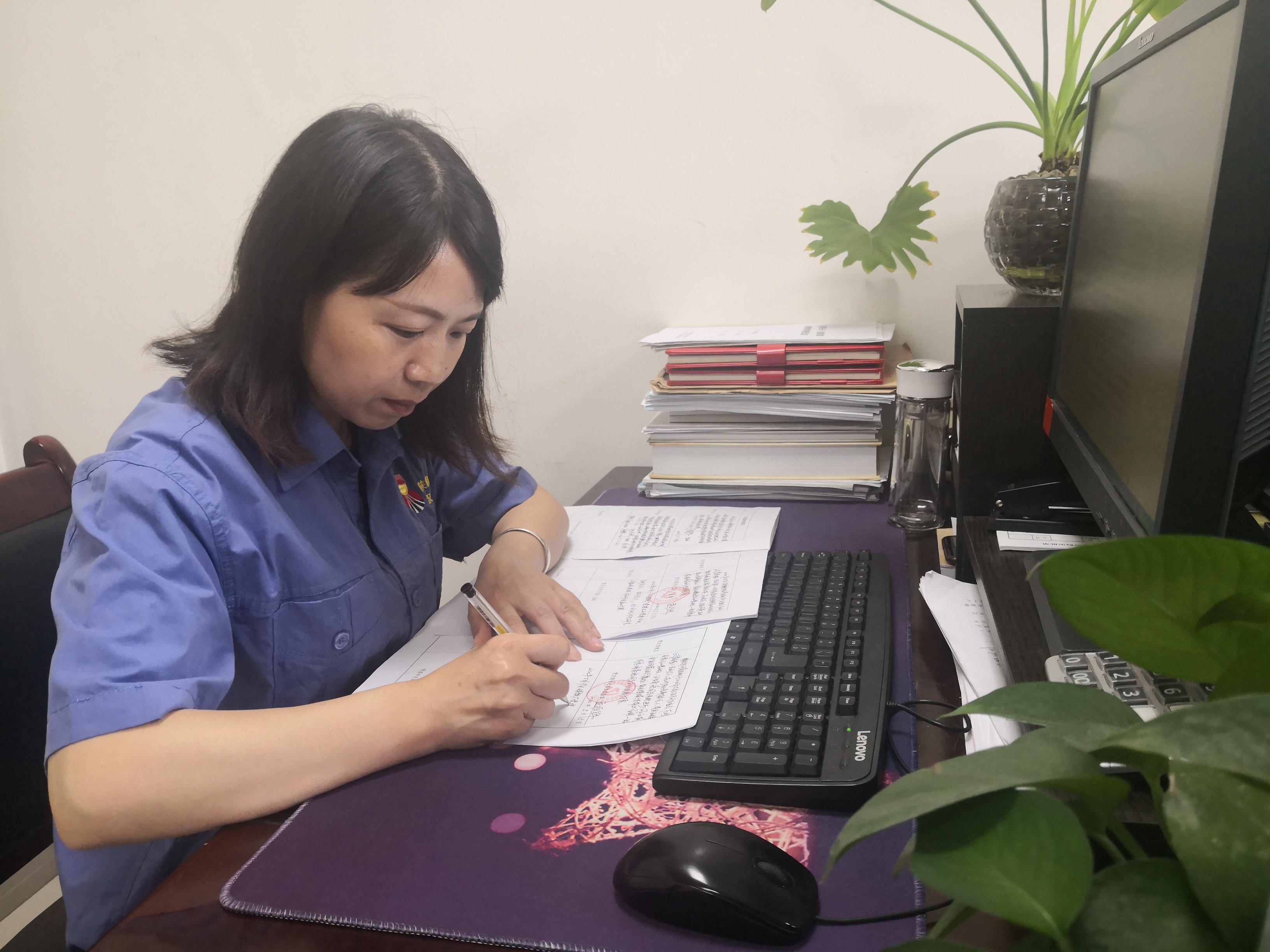 【星耀鋼城】人生到處皆如似，永葆底色煉“紅心” ——記陜鋼集團(tuán)優(yōu)秀黨務(wù)工作者王華